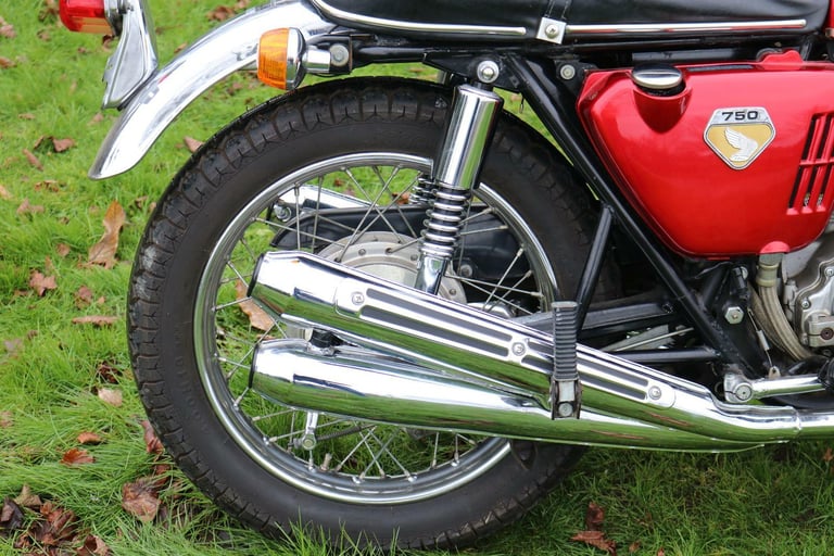 Honda CB750 CB 750 Sandcast 1969 Candy Ruby Red **STUNNING**