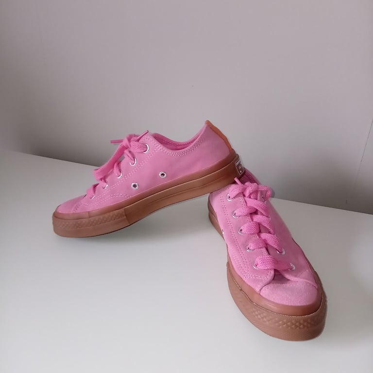 image for Converse pink gum sole £20 worn once