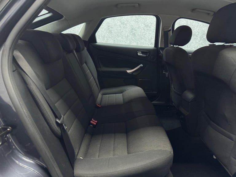 2010 Ford Mondeo 2.0 TDCi Titanium 5dr HATCHBACK Diesel Automatic