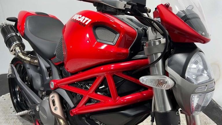 Ducati Monster [Phone number removed]K STREETFIGHTER WARRANTY NEW MOT RIDES GREAT