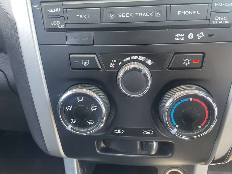 2015 Isuzu D-Max 2.5 D-Max Yukon Twin T Double Cab TD 4WD 5dr Pickup Diesel Manual