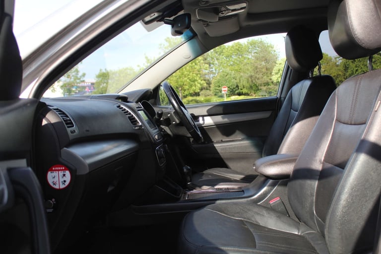 2012 Kia Sorento 2.2 Sorento KX-3 Sat Nav CRDi 4x4 Auto 4WD 5dr SUV Diesel Automatic