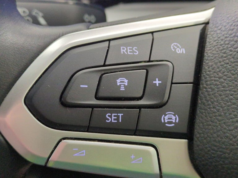 2021 Volkswagen Golf 1.5 TSI Life Hatchback 5dr Petrol Manual Euro 6 (s/s) (130 ps) - PARK SENSO ...