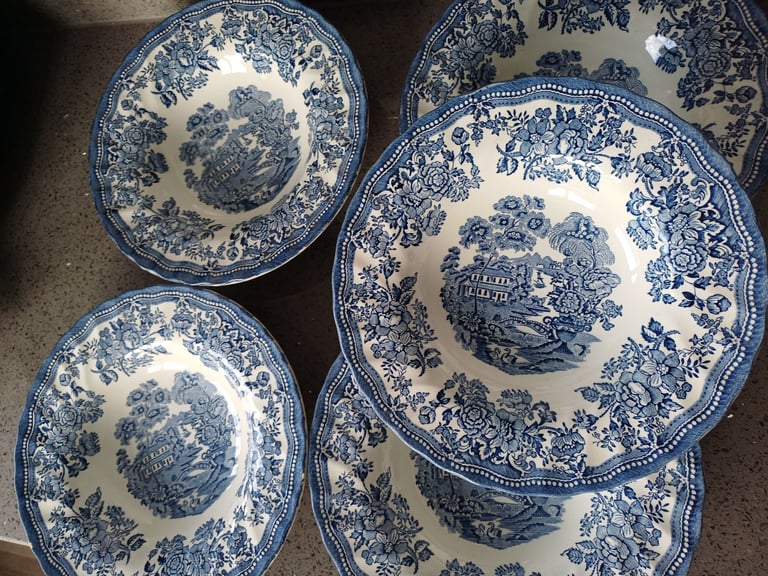 Vintage X5 dishes Tonquin by Myott Staffordshire England