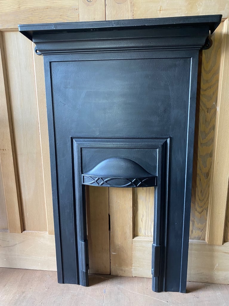 Refurbished tall Edwardian / 1920’s cast iron fireplace 