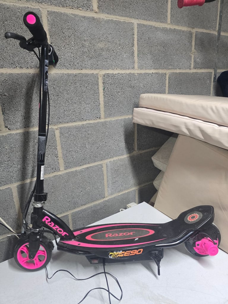 Razor power Core E90 Electric scooter. 