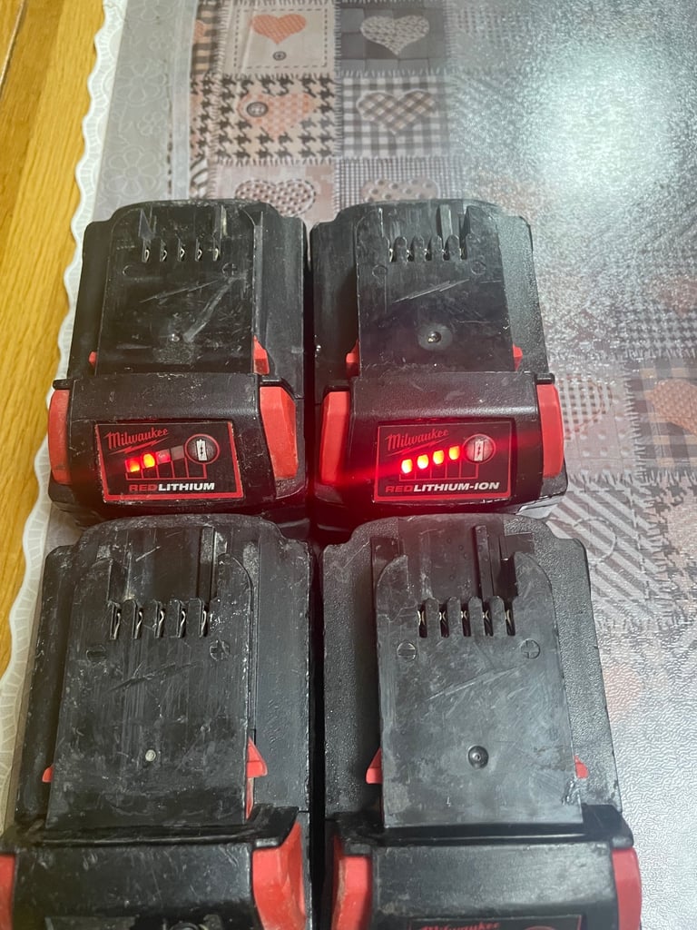 image for MILWAUKEE M18 B4 18V REDLITHIUM-ION 4.0Ah BATTERY