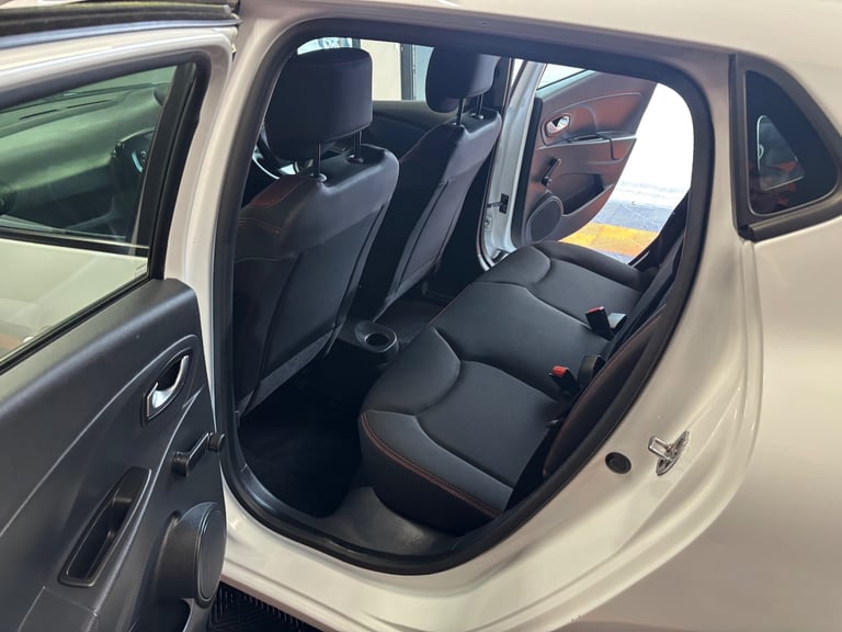 2016 Renault Clio 1.2 16V Play 5dr HATCHBACK Petrol Manual