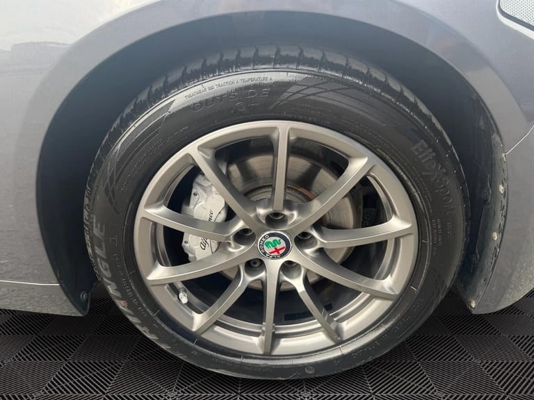 2019 Alfa Romeo Giulia 2.0T Super Auto Euro 6 (s/s) 4dr SALOON Petrol Automatic
