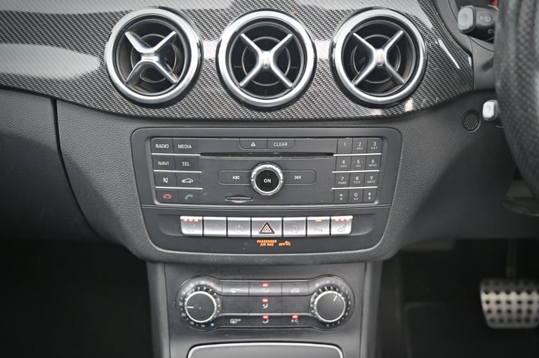 MERCEDES-BENZ B200 AMG LINE [PREMIUM] 2.1 CDI DIESEL AUTO 5DR MPV 2016 [16] GREY