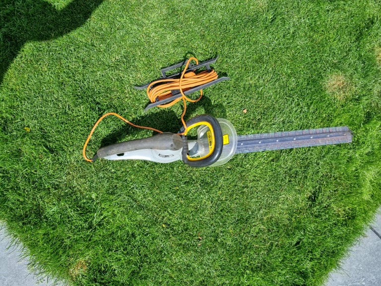 Titan hedge trimmer for Sale | Gumtree