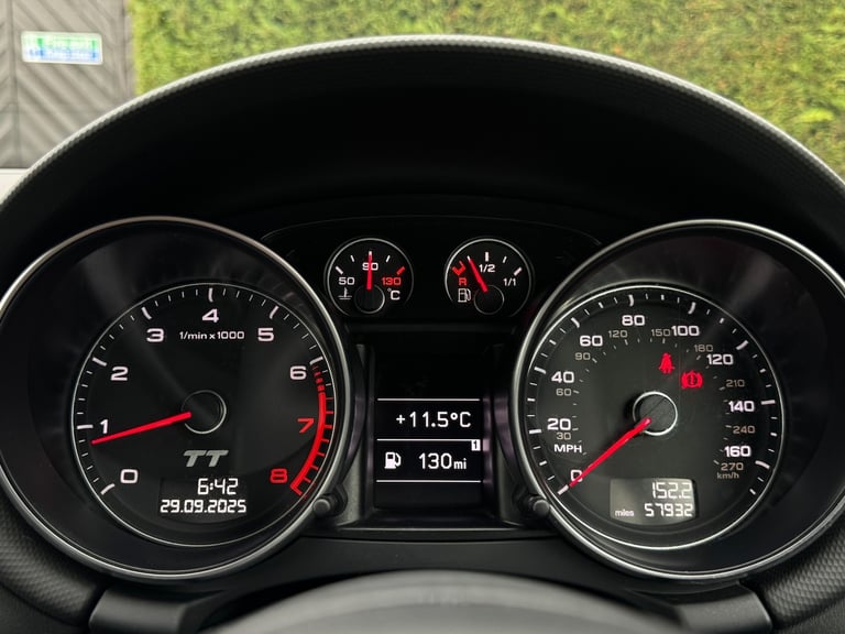 GORGEOUS AUDI TT 1.8 TFSI MANUAL CONVERTIBLE, WOW 57k GENUINE MILES, HPI CLEAR !