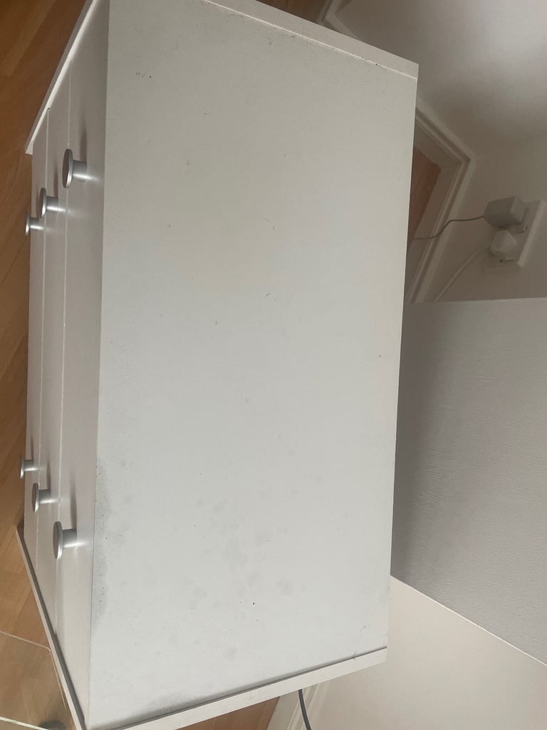 White small chest of drawers