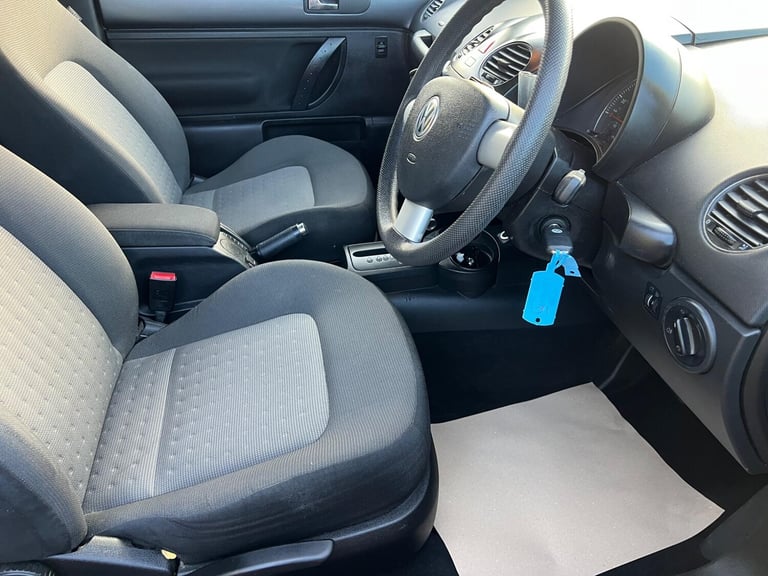 2006 Volkswagen Beetle 2.0 Auto Euro 4 3dr HATCHBACK Petrol Automatic