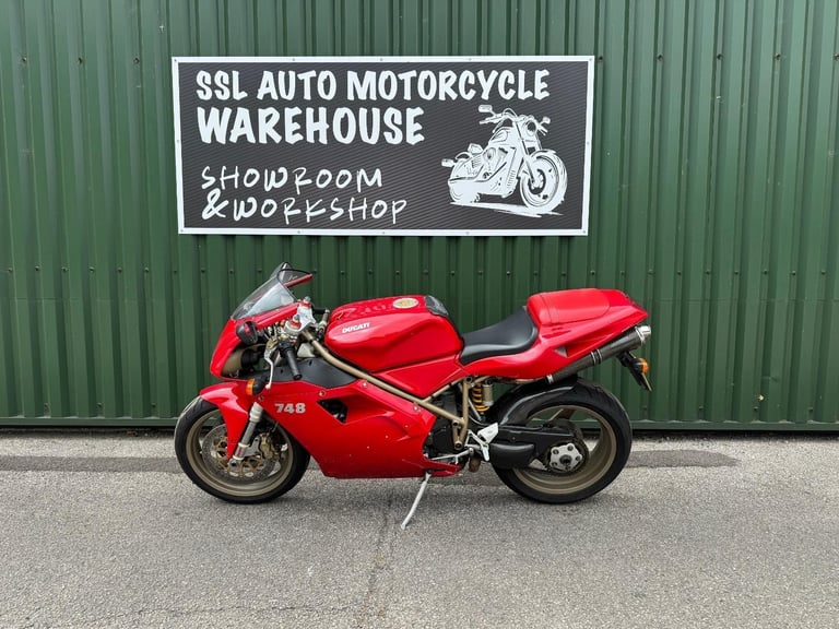 Ducati 748 BP Red 2000 Model 11000 miles Excellent History Belts Changed Termis