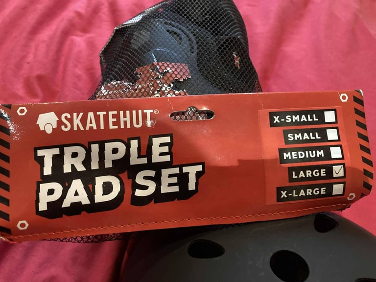 Skateboarding pads and helmet