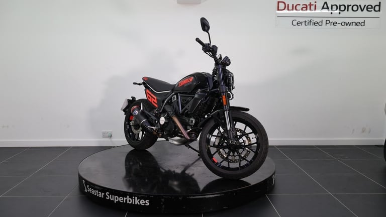 DUCATI SCRAMBLER FULL THROTTLE - 2024 - 4400 MILES