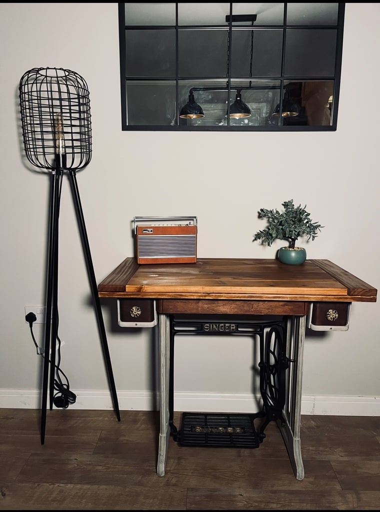 image for Stunning retro/industrial style fully refurbished Singer sewing machine/desk/console table