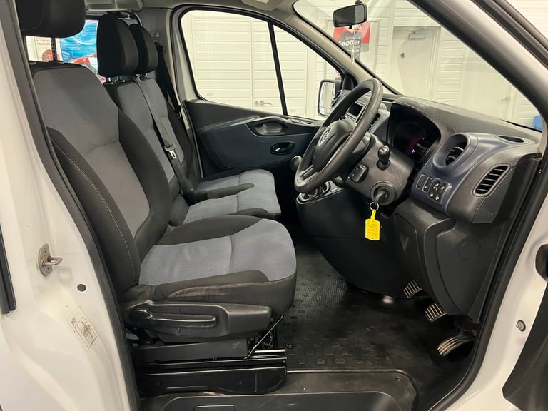 2018 Vauxhall Vivaro L2 1.6CDTI 120PS 9 SEAT LWB MINIBUS (EURO 6) MPV Diesel Manual