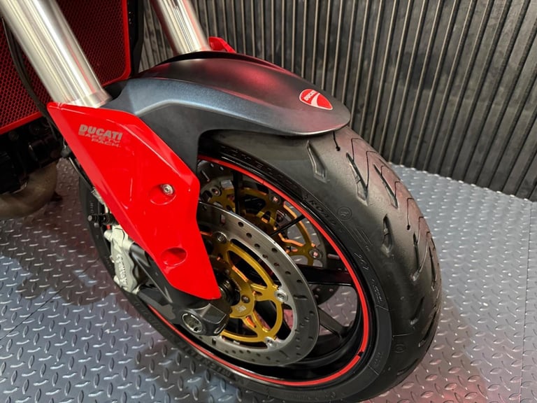 2015 Ducati Hyperstrada 821 821 Euro 3