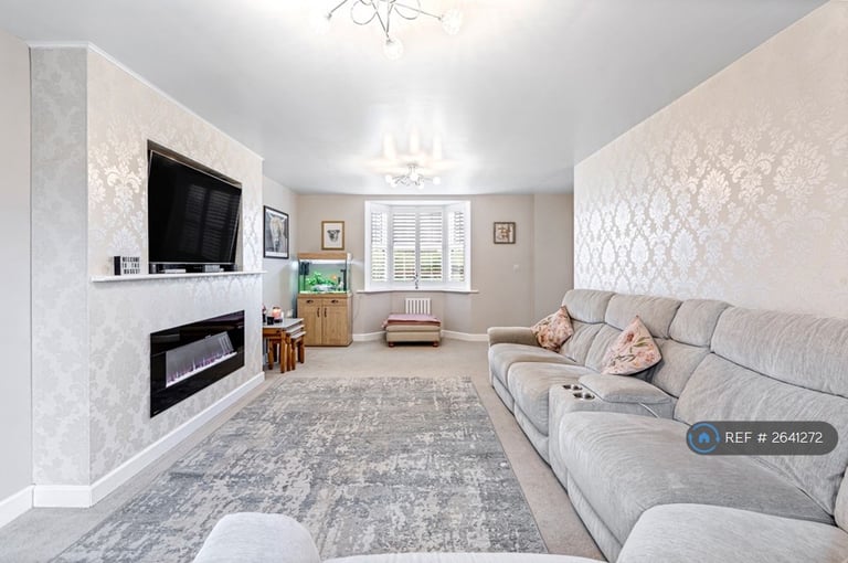 5 bedroom house in Wright Close, Leicester, LE8 (5 bed) (#2641272)