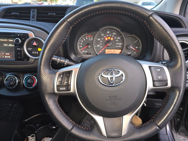Toyota, YARIS, SR,Dual VVT-i SR Euro 5 3Dr 2013