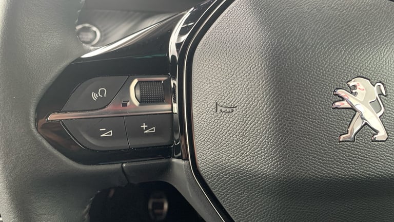 2022 Peugeot 2008 1.2 PureTech Allure Premium + SUV 5dr Petrol Manual Euro 6 (s/s) (100 ps) SUV P...