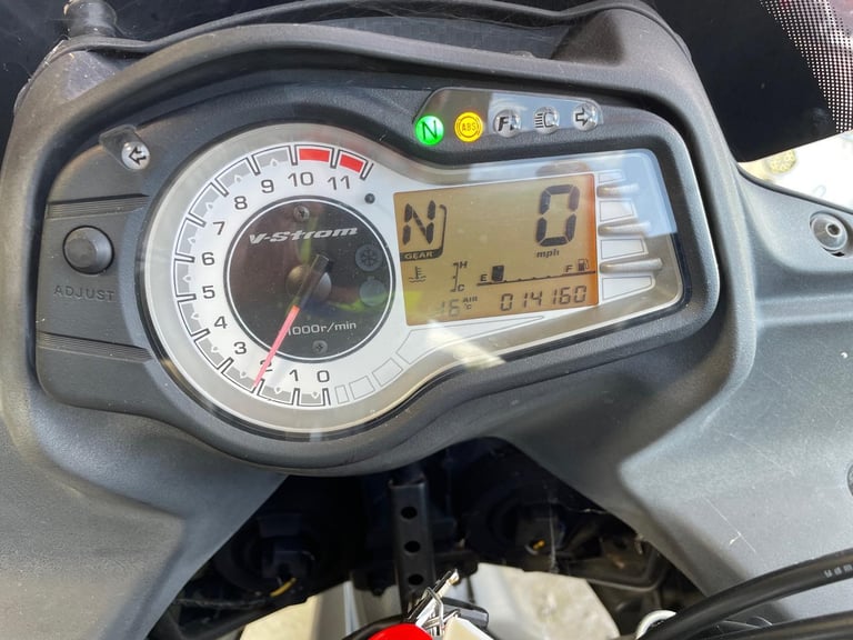 2013 - SUZUKI 650 AL2 - V STROM 650 - ONLY 14K MILES - DL650 - FSH - ABS