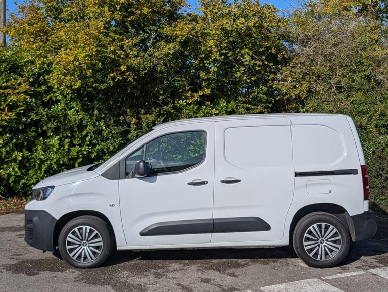 2020 Peugeot Partner 1000 1.5 BlueHDi 100 Professional Van PANEL VAN DIESEL Manual