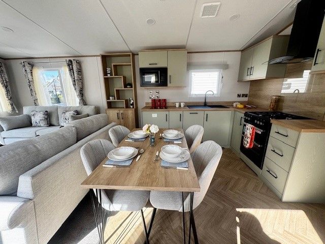 Stunning 13ft Wide Villa For Sale - 11.5 Month Season Suffolk near the Beach