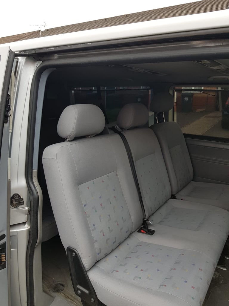 Volkswagen, TRANSPORTER SHUTTLE, Minibus, 2004, Automatic, 2460 (cc)
