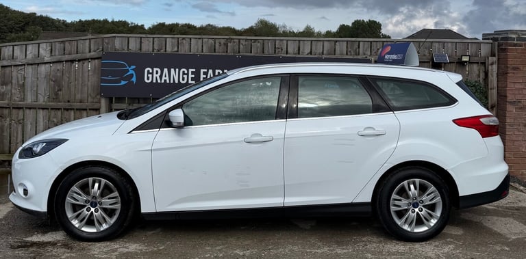 2014 Ford Focus 1.6 TDCi 115 Titanium Navigator 5dr ESTATE Diesel Manual - Image 5