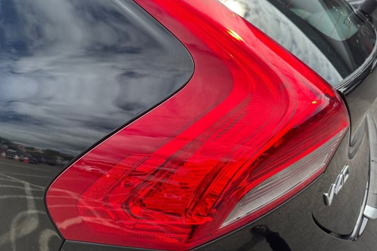 2019 19 VOLVO V40 CROSS COUNTRY 1.5 T3 GPF PRO HATCHBACK 5DR PETROL AUTO EURO 6 