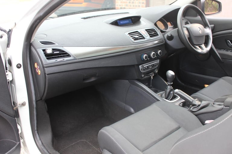 2011 Renault Megane 1.6 16V I-Music Euro 5 3dr COUPE Petrol Manual