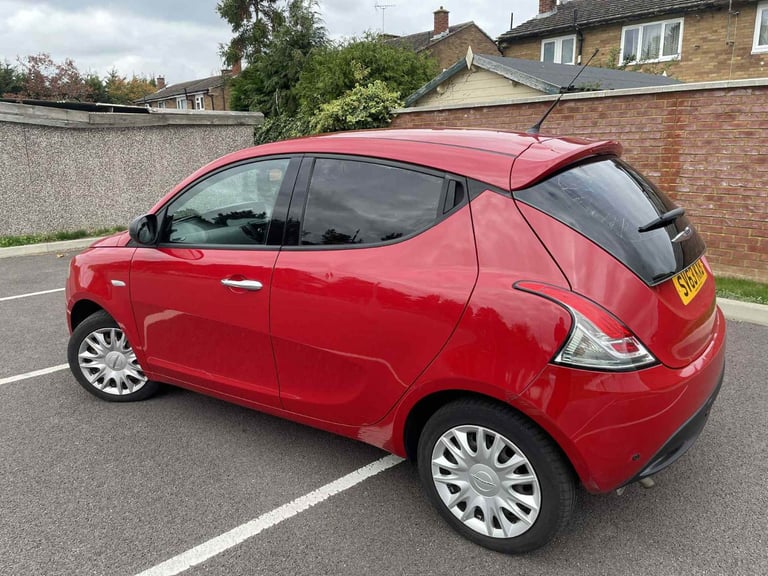 Chrysler, YPSILON, Hatchback, 2013, Manual, 1242 (cc), 5 doors