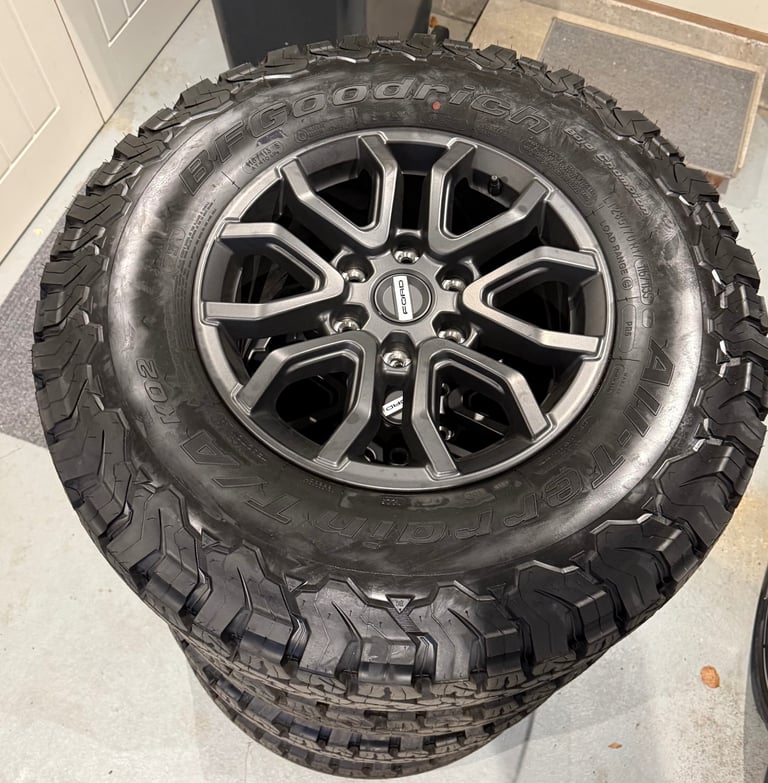 4 x BF Goodrich All-Terrain 17" Wheels Tyres Ford Ranger Raptor 2025 Nearly New