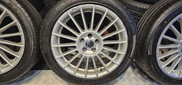 VW 17 alloy wheels + 4 x tyres 225 45 17 RoadCruza All Seasons
