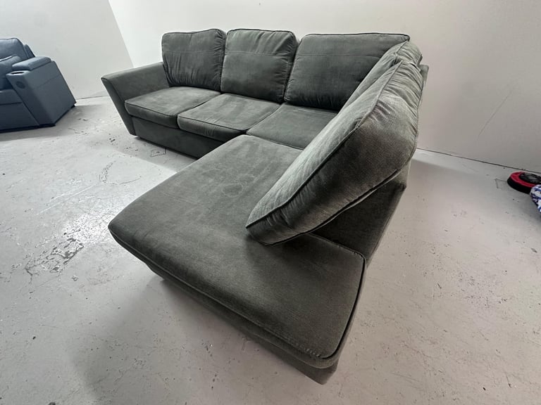 DFS ORKA RIGHT CORNER SOFA- Delivery option