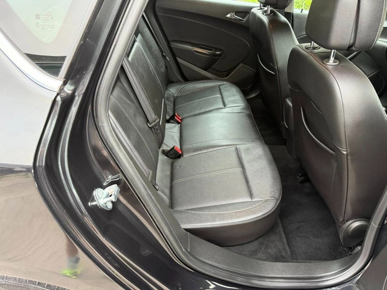 2014 Vauxhall Astra 2.0 CDTi 16V ecoFLEX Elite [165] 5dr HATCHBACK Diesel Manual