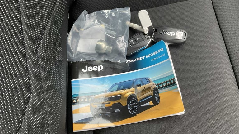 Jeep Avenger 1.2 e-Hybrid Summit 5dr DCT Hatchback Petrol Automatic