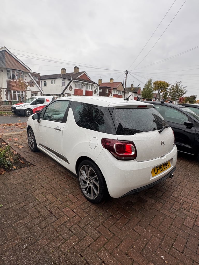 DS, DS 3, Hatchback, 2016, Manual, 1199 (cc), 3 doors