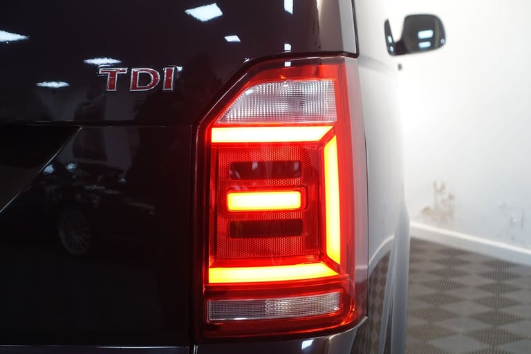 2016 Volkswagen Transporter 2.0 BiTDI T32 BlueMotion Tech Window Van 4dr Diesel DSG FWD SWB Euro ...