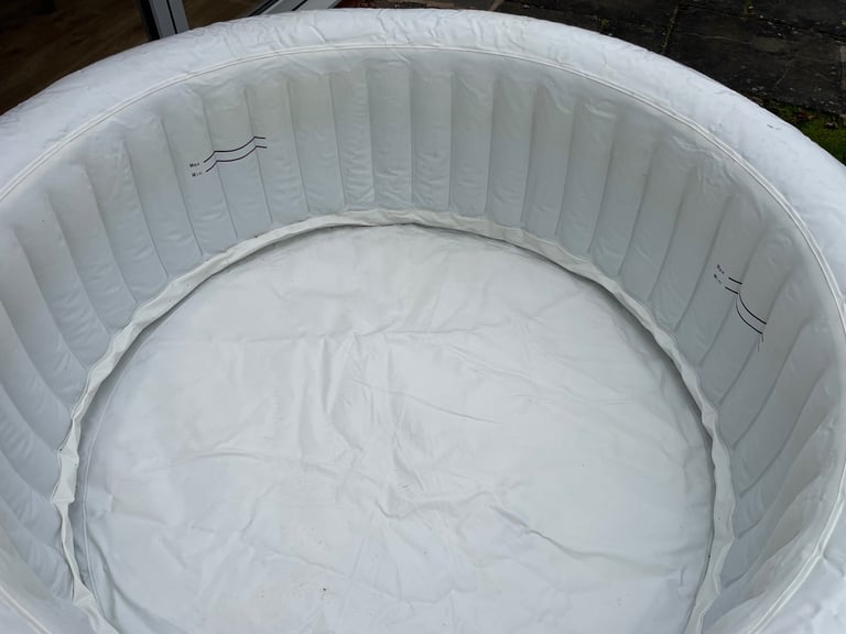 Hot Tub ( Inflatable) with chemicals etc £100