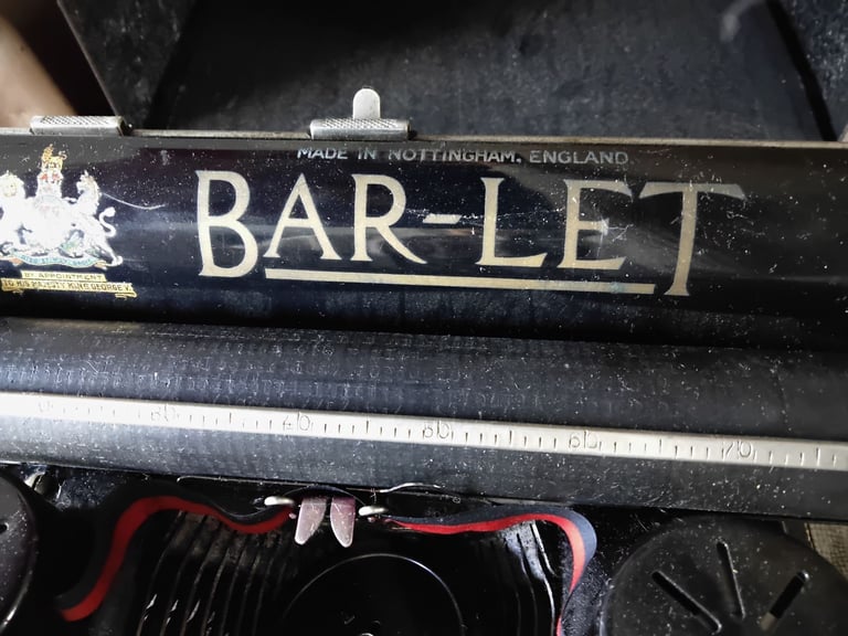 Vintage Bar-Let portable typewriter in case 1925