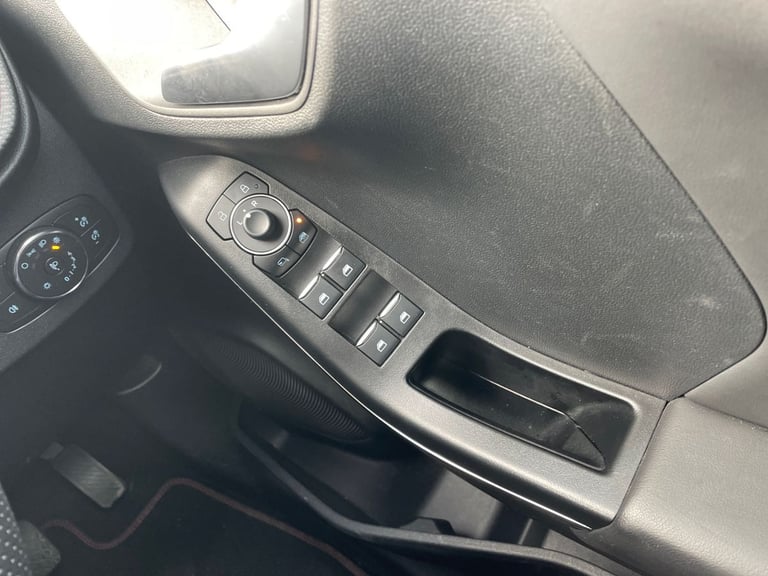 2023 Ford Puma 1.0 EcoBoost Hybrid mHEV 155 ST-Line X 5dr Hatchback Petrol Manual