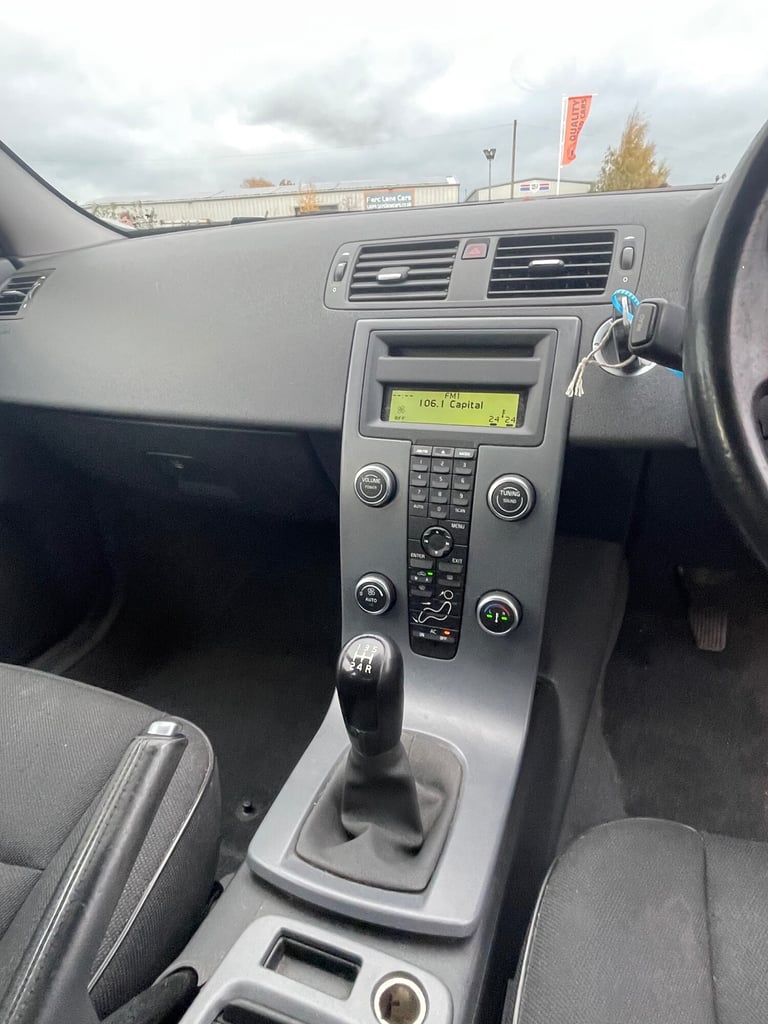 2009 Volvo S40 1.6 S 4dr SALOON Petrol Manual