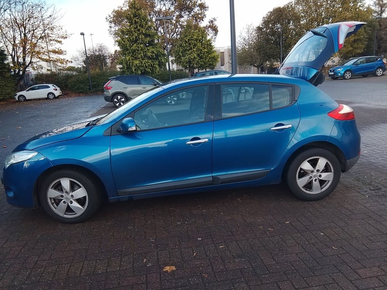 Renault, MEGANE, Hatchback, 2011, Manual, 1598 (cc), 5 doors