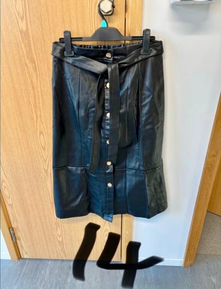 Women’s Clothing Size 14