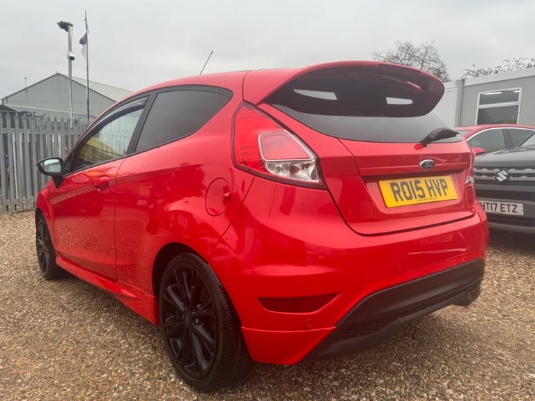 2015 Ford Fiesta 1.0 EcoBoost 140 Zetec S Red 3dr HATCHBACK PETROL Manual