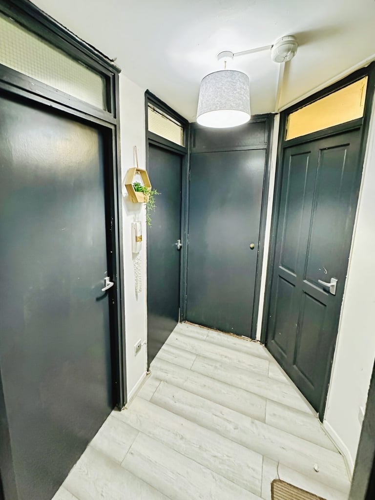 2 bedroom flat in 2 Bed Flat For Sale, IG11